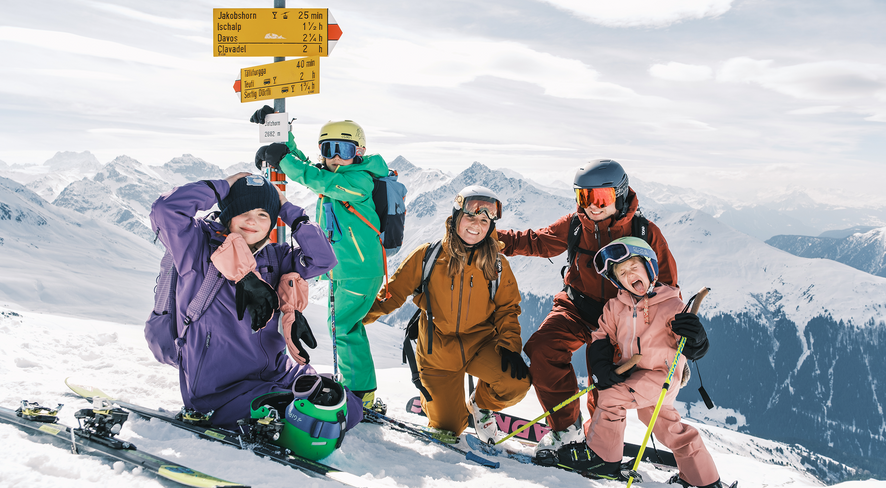The littlemountainvillage family on a ski tour