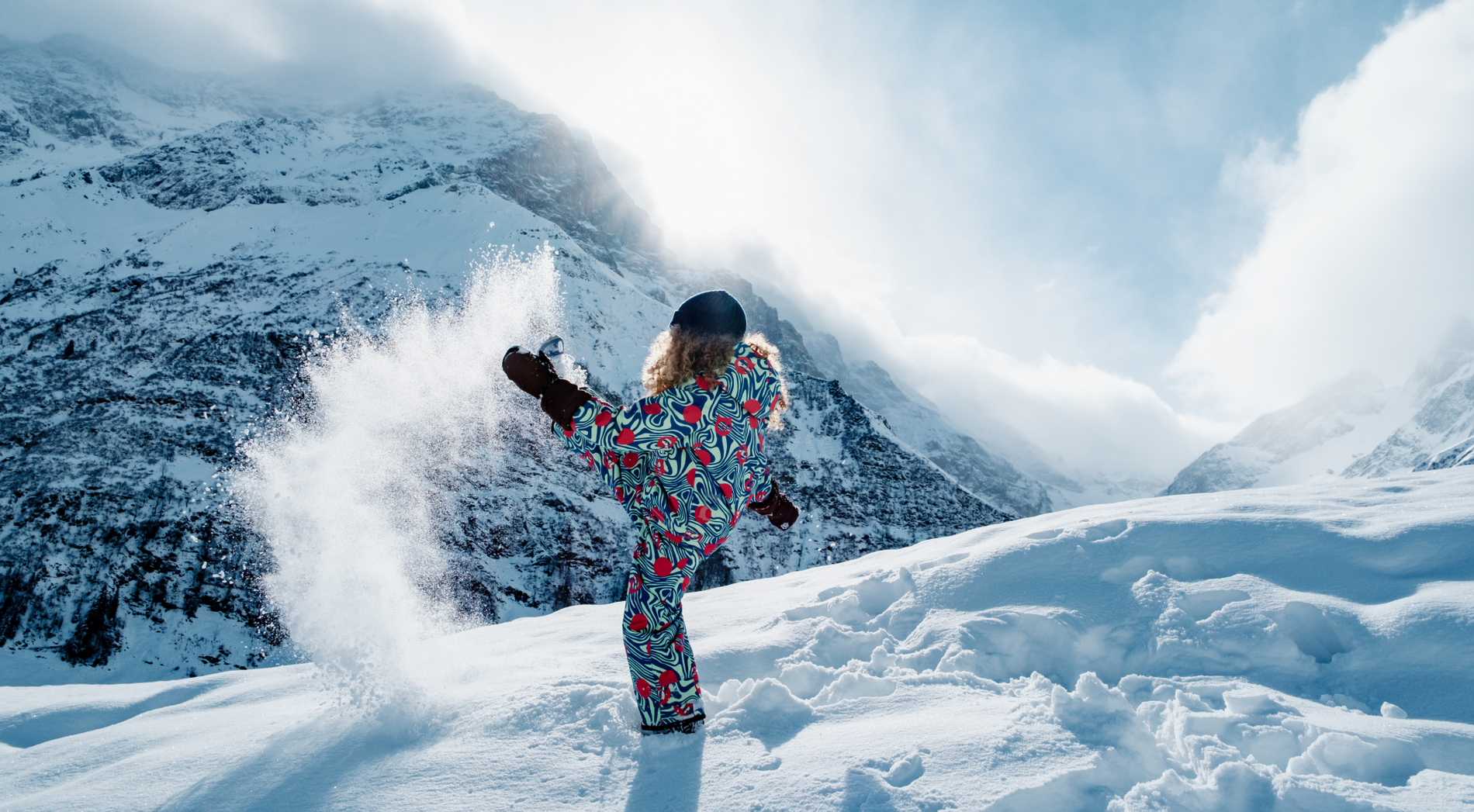 New “Legna” design on the namuk ski overall